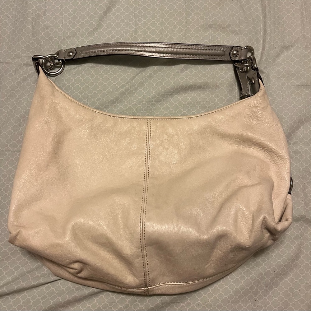 Coach Cream/White Leather Hobo Ashley Bag - Picture 2 of 10